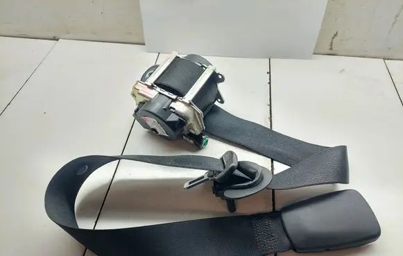BMW X1 F48 F49 Front seatbelt 628901000 010L0000