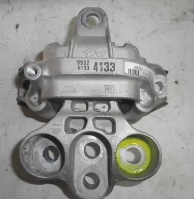 Opel Mokka Gearbox mounting bracket 95324133