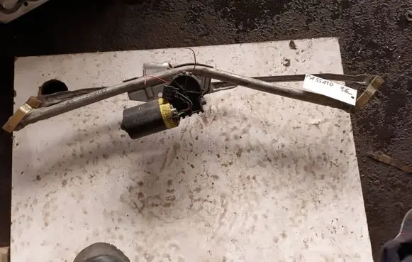 Volkswagen PASSAT B4 Front wiper linkage 