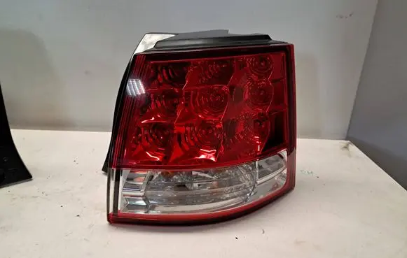Citroen C-Crosser Rear/tail lights 220-87920 220-87813