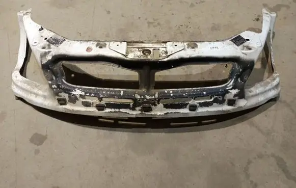 Iveco Daily 30.8 - 9 Radiator support slam panel