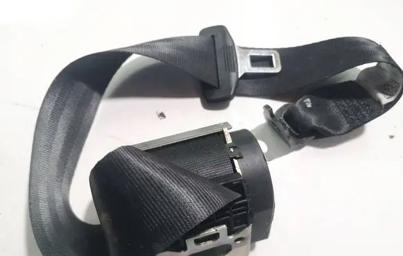 Volkswagen PASSAT CC Rear seatbelt 