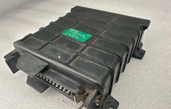 Audi 80 90 B3 Engine control unit/module 0280800104 811906264