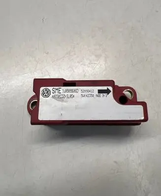 Volkswagen Golf IV Airbag deployment crash/impact sensor 1J0909606D 52990412 5WK42350