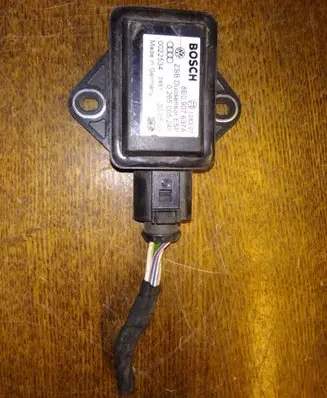 Audi A4 S4 B6 8E 8H ESP acceleration yaw rate sensor 8E0907637A
