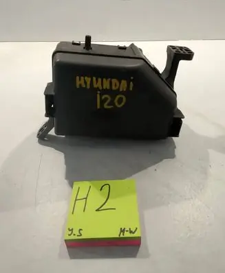 Hyundai i20 (PB PBT) Air filter box 281101J000