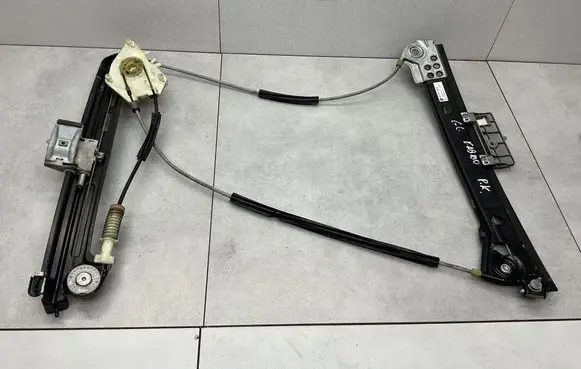 Volkswagen Golf VI Front door electric window regulator 5K7837461B