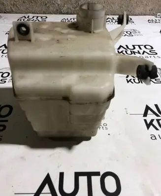 Toyota Prius (XW20) Windshield washer fluid reservoir/tank 1789321030