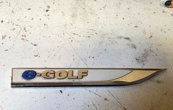 Volkswagen Golf VII Fender model badge letters 5GE853688E