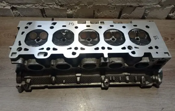 Volvo V70 Engine head 1001837003