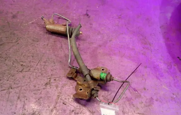 Toyota Corolla Verso E121 Clutch slave cylinder 