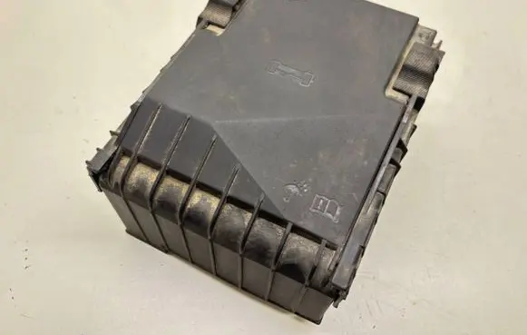 Volkswagen Touran I Fuse box set 1K0937125A