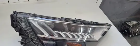 Audi RS Q8 Spotlight 4M8941036F