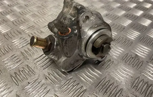 Iveco Daily 5th gen Power steering pump 7683955114