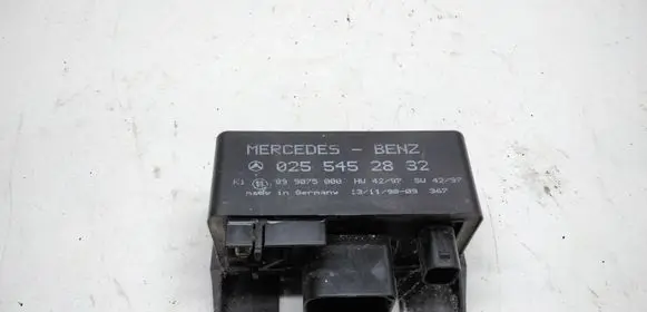 Mercedes-Benz A W168 Glow plug pre-heat relay 0255452832