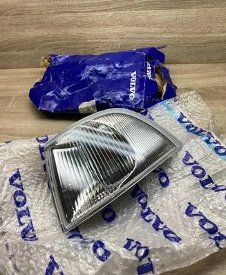 Volvo S40, V40 Front indicator light 30854653