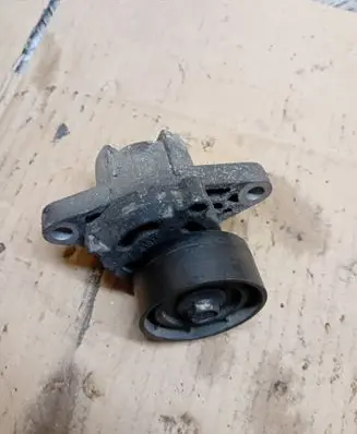 Renault Scenic I Alternator belt tensioner 