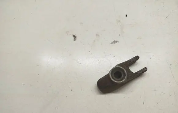 KIA Sorento Fuel Injector clamp holder 