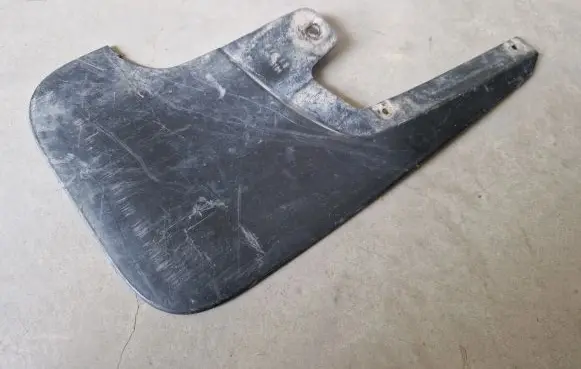 Isuzu D-Max Front mudguard 