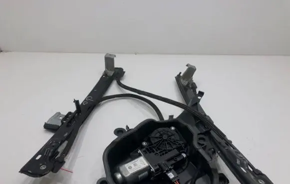 Seat Ibiza IV (6J,6P) Front door window regulator with motor 