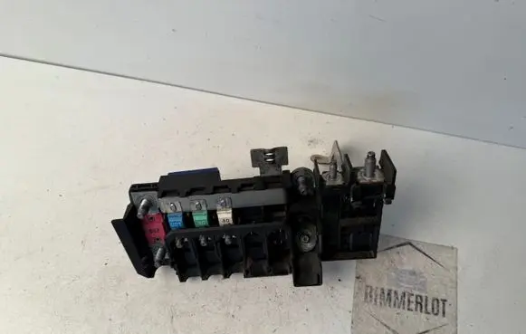 Mercedes-Benz CLA C117 X117 W117 Fuse module A2465401350 YAP2949511 964678