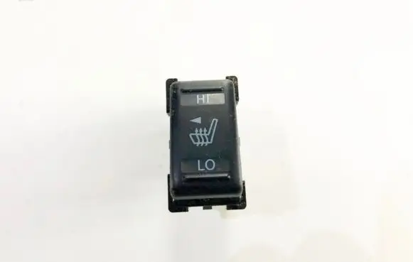 Nissan Juke I F15 Seat heating switch