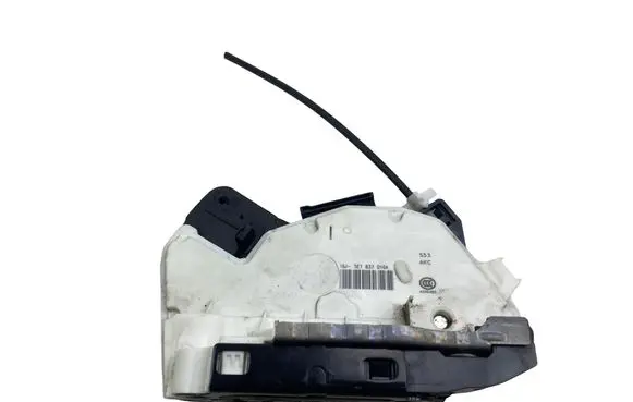 Volkswagen PASSAT B8 Front door lock 5E1837016A