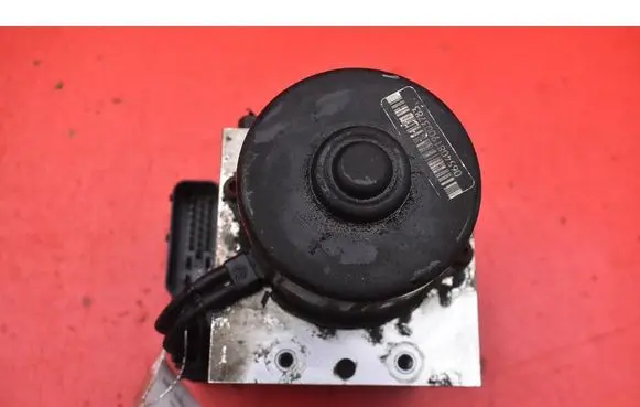 Volkswagen Golf IV ABS Pump 1J0614117B