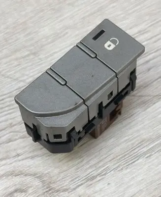 Citroen C5 Central locking switch button 96637757CL 3384730201 1091031129070349