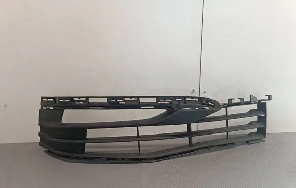 BMW 5 G30 G31 Front bumper lower grill 15067010