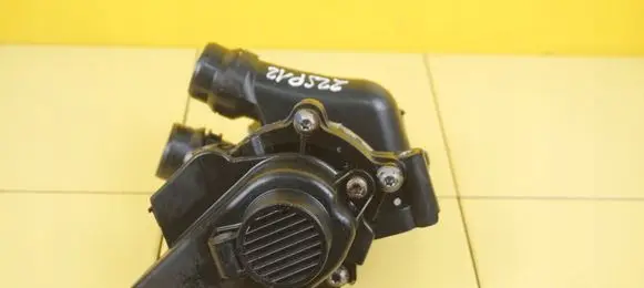 Audi A3 S3 8P Water pump 06H121026N BZB