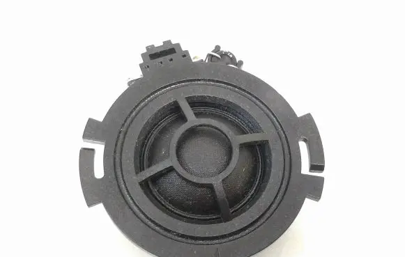 Front door high frequency speaker