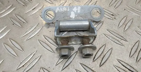 Toyota Auris 150 Tailgate/trunk/boot hinge