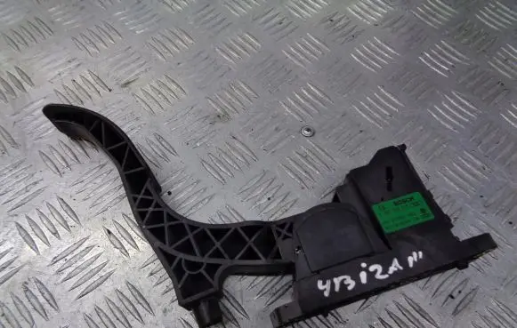 Seat Ibiza III (6L) Accelerator throttle pedal 0280752215