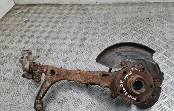 Volkswagen PASSAT B5.5 Front wheel hub