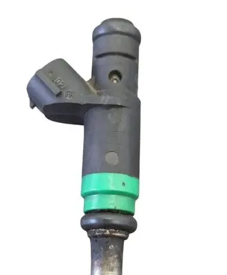 Audi A6 S6 C5 4B Fuel injector 06C133551 2262A02804