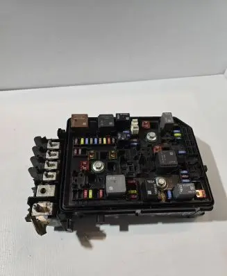 Opel Astra K Fuse module 