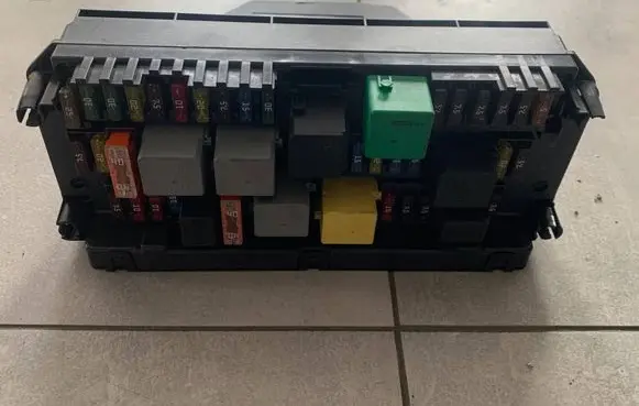 Mercedes-Benz E W212 SAM control unit A2129008507