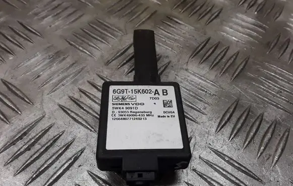 Land Rover Freelander 2 - LR2 Aerial antenna amplifier 6G9T15K602AB 5WK49091D