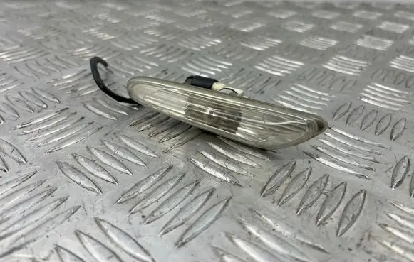BMW 3 E90 E91 Front fender indicator light 6932997
