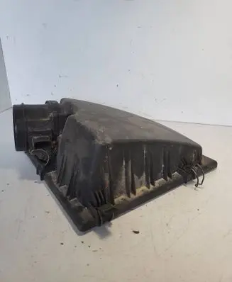 BMW 5 E60 E61 Air filter box 6575534