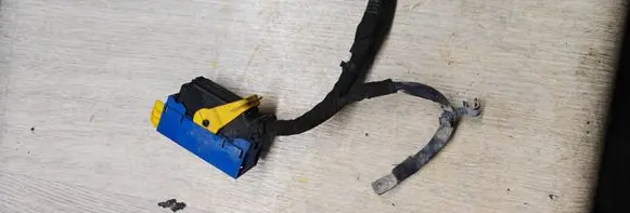 Renault Megane III ABS module connector plug 1379209