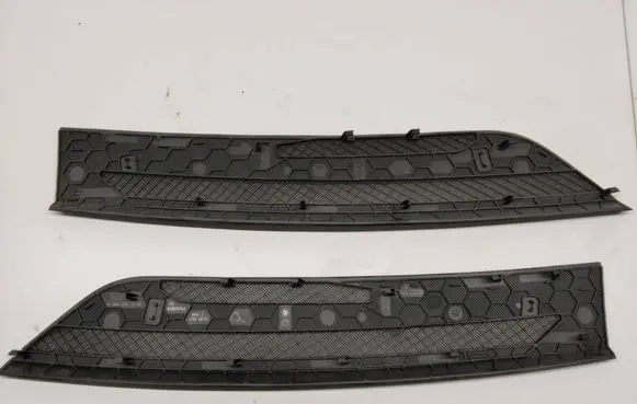 Mercedes-Benz C W204 Dashboard air vent grill cover trim A2046801807 1257614