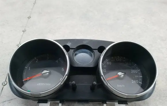 Nissan Qashqai+2 Speedometer (instrument cluster) C7JD73CJD73C