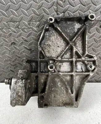 Audi A4 S4 B5 8D A/C compressor mount bracket 058260885 523940