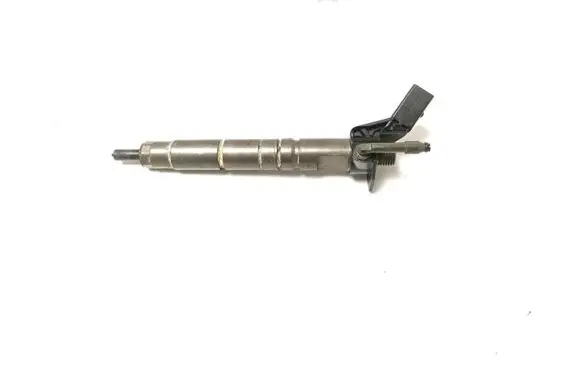 Mercedes-Benz ML W166 Fuel injector A6510702987