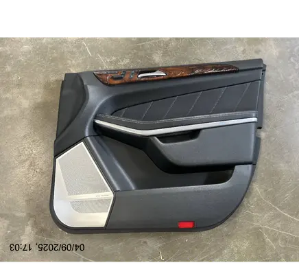 Mercedes-Benz GL X166 Front door card panel trim