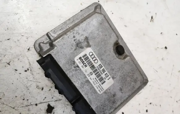 Audi A4 S4 B5 8D Engine control unit/module 038906018S 28SA3502 0281001721