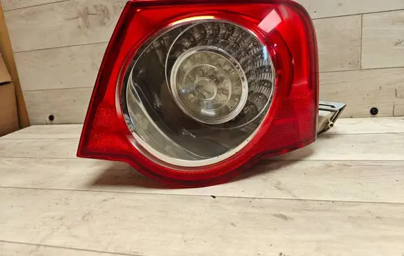 Volkswagen PASSAT B6 Rear/tail lights 3C5945095C