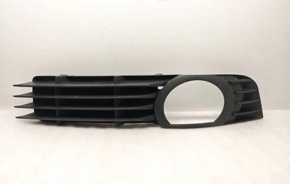 Audi A8 S8 D3 4E Front bumper lower grill 4E0807682A
